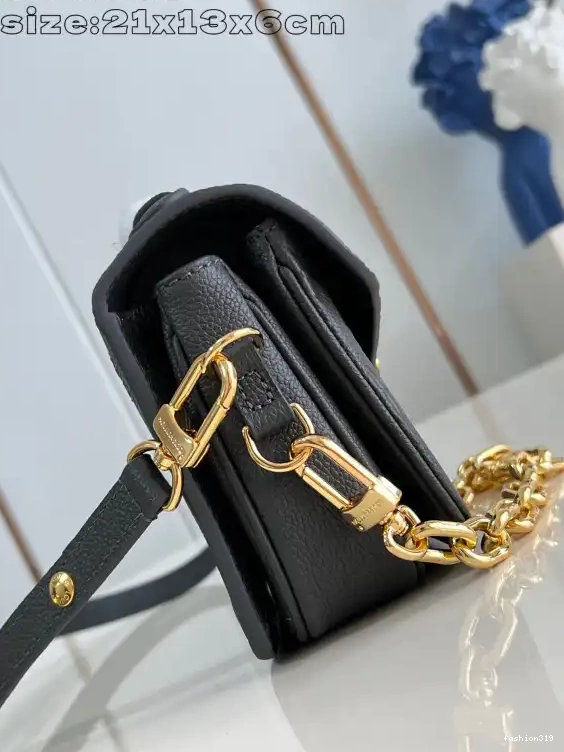 VUITTON METIS WEST EAST POCHETTE LOUIS 0326